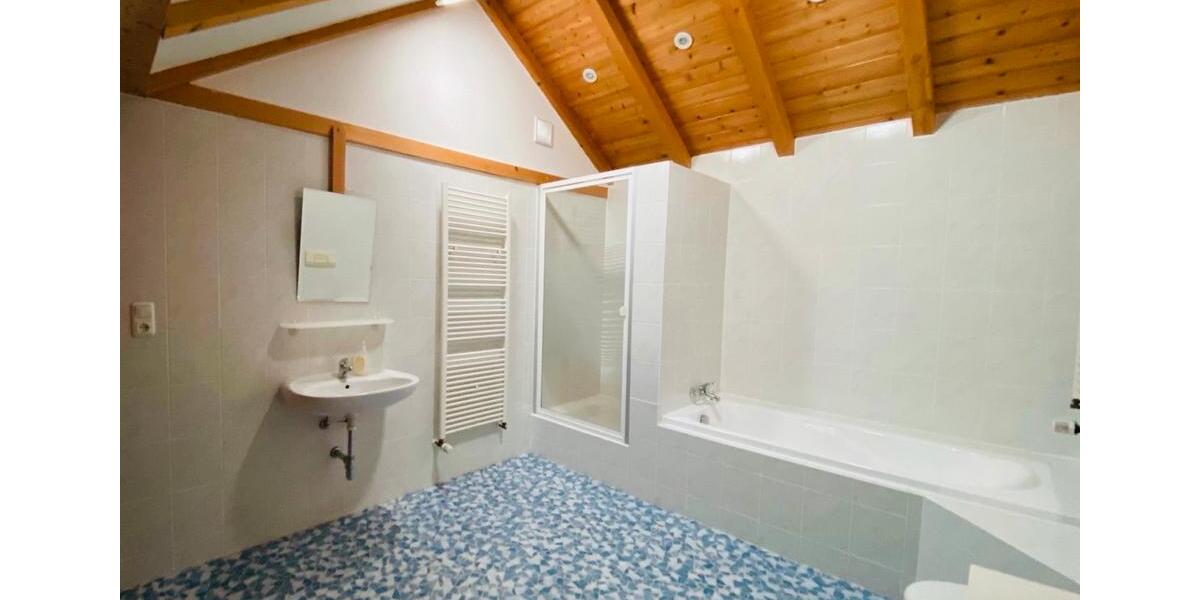 Einfamilienhaus Schladen-Werla Werla - 9 Zimmer, 230 m&sup2;, 235.000&euro; | Angebot:24727895