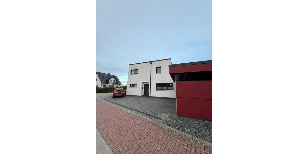 Einfamilienhaus Braunschweig Lehndorf-Watenbüttel - 5 Zimmer, 166 m&sup2;, 2.200&euro; | Angebot:25783671