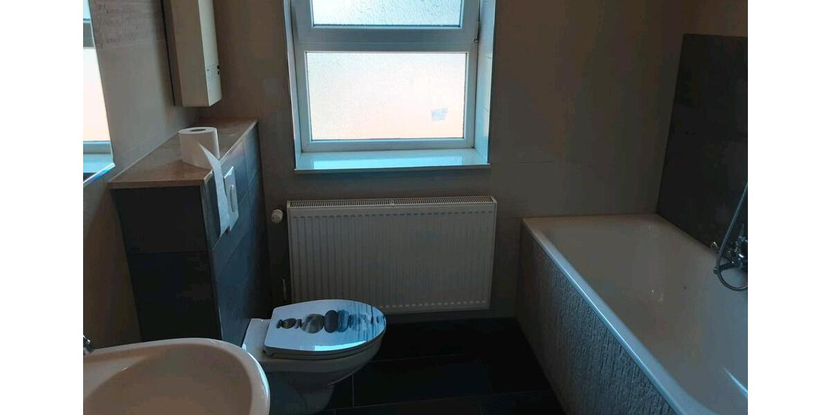 Etagenwohnung Söhlde - 3 Zimmer, 100 m&sup2;, 570&euro; | Angebot:25944736