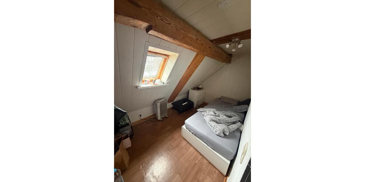 Dachgeschoßwohnung Wolfenbüttel - 4 Zimmer, 75 m&sup2;, 750&euro; | Angebot:25995459