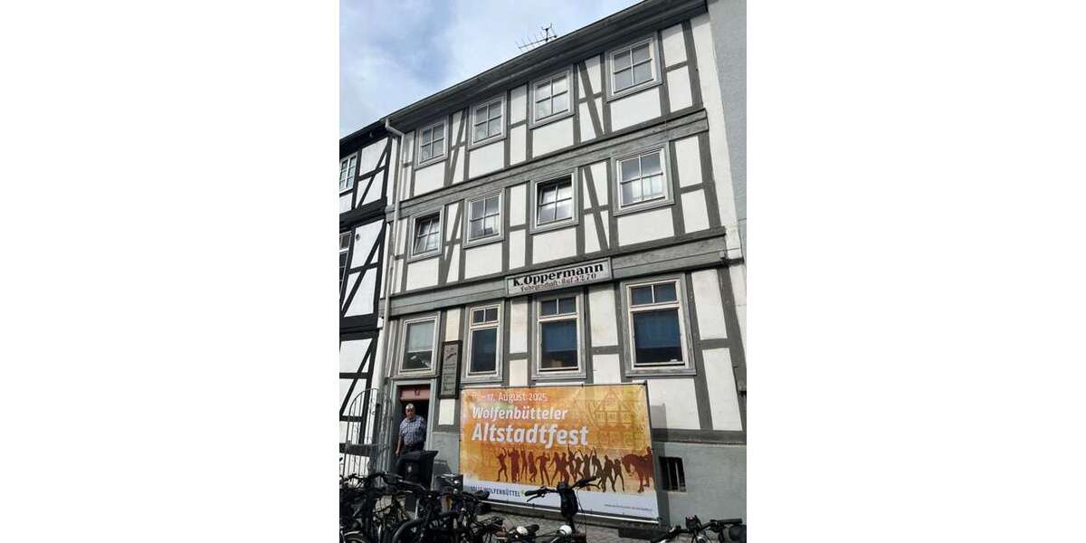 Einfamilienhaus Wolfenbüttel Heinrichstadt - 8 Zimmer, 150 m&sup2;, 95.000&euro; | Angebot:23820887
