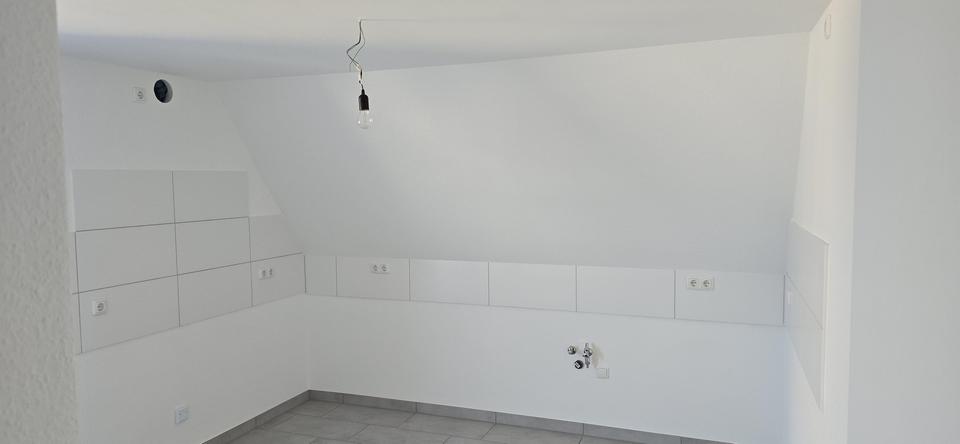 Dachgeschoßwohnung Schöningen - 4 Zimmer, 90 m&sup2;, 565&euro; | Angebot:25794279