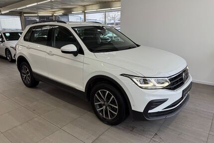 VW Tiguan 94.500 km 23.490 &euro; Braunschweig 38116