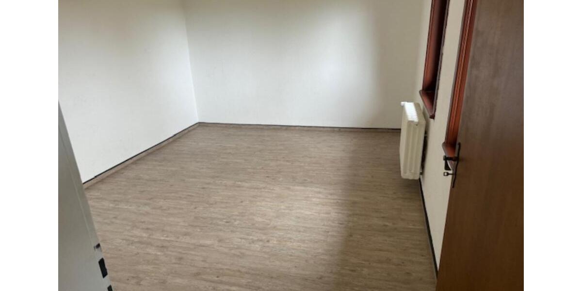 Einfamilienhaus Schöppenstedt - 5 Zimmer, 140 m&sup2;, 1.000&euro; | Angebot:25613795