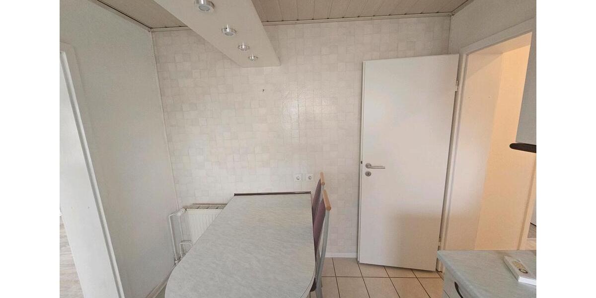 Etagenwohnung Schwülper - 4 Zimmer, 98 m&sup2;, 900&euro; | Angebot:25909236