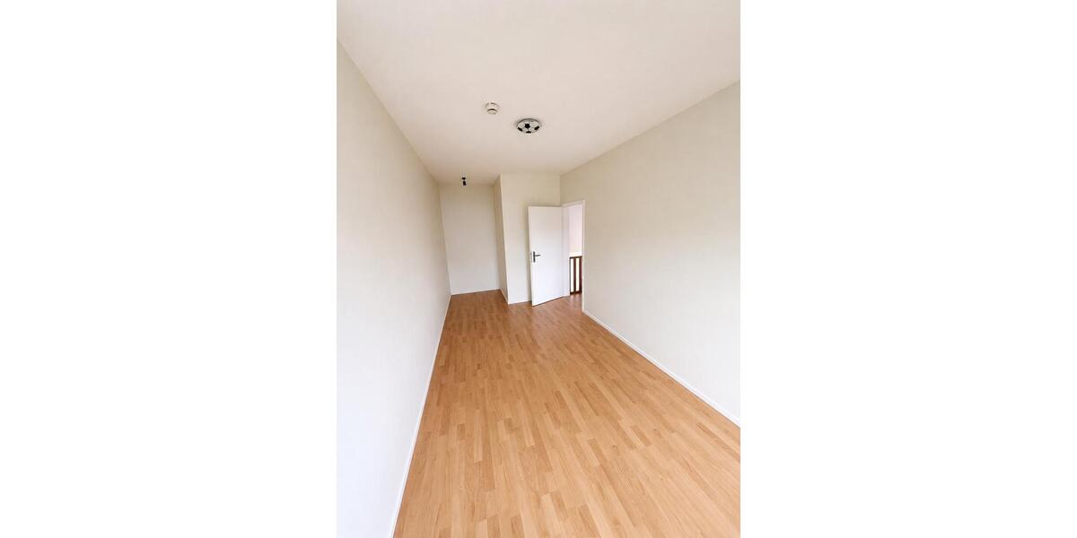 Terrassenwohnung Schwülper - 8 Zimmer, 192 m&sup2;, 1.550&euro; | Angebot:26537957