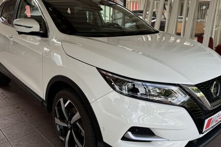 Nissan Qashqai 40.261 km 23.450 &euro; Braunschweig 38112