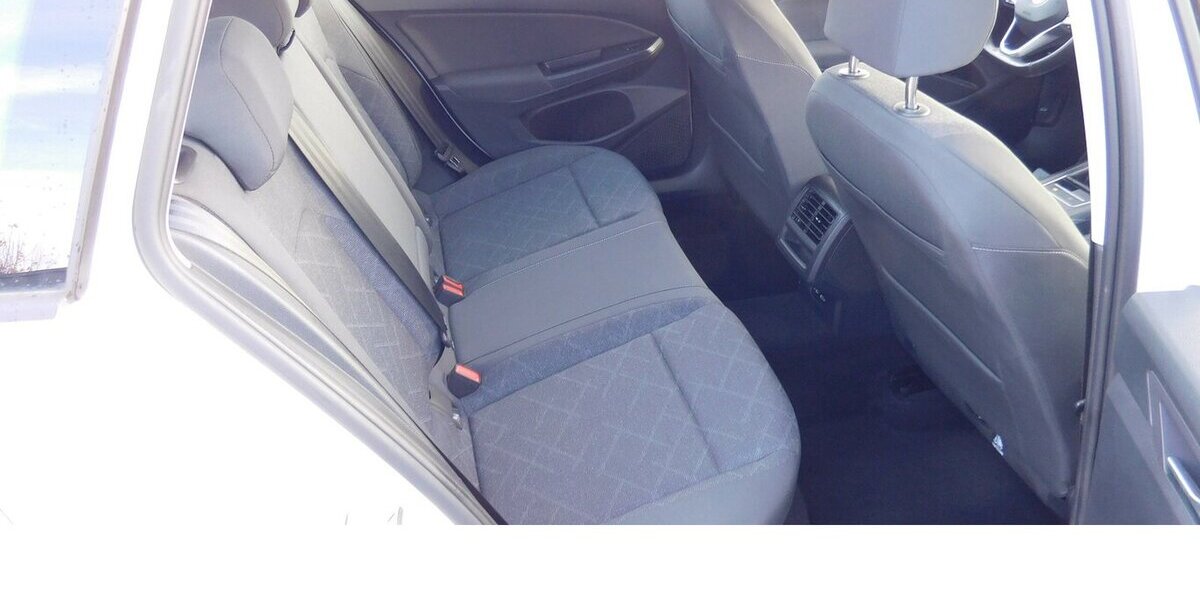 VW Golf Variant VIII 1.5 Life TSI Navi Klima Alu 31.700 km 19.990 &euro; Vordorf 38533