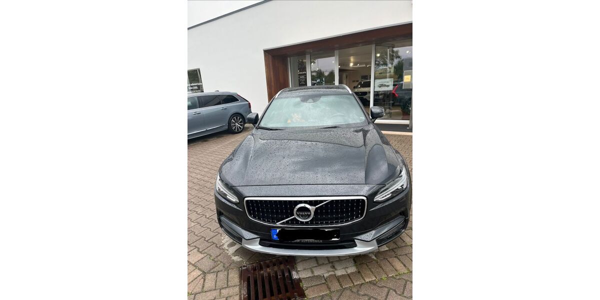 Volvo V90 Cross Country 109.000 km 25.700 &euro; Süpplingen 38373
