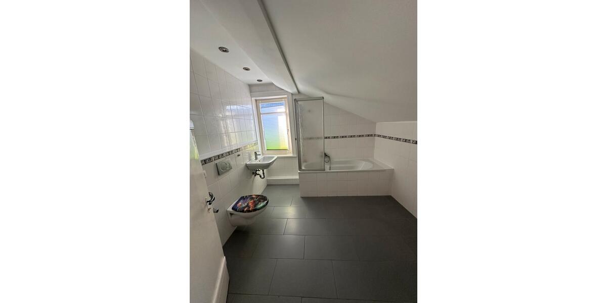 Dachgeschoßwohnung Langelsheim - 3 Zimmer, 71 m&sup2;, 570&euro; | Angebot:25075501