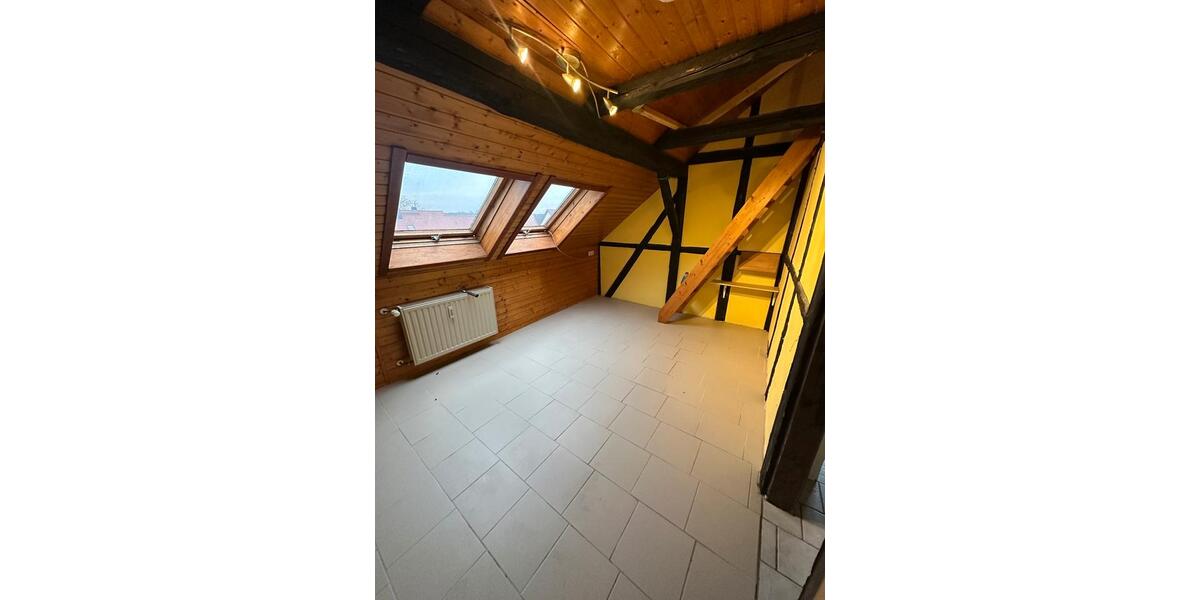 Dachgeschoßwohnung Braunschweig Broitzem - 1 Zimmer, 21 m&sup2;, 460&euro; | Angebot:26039715