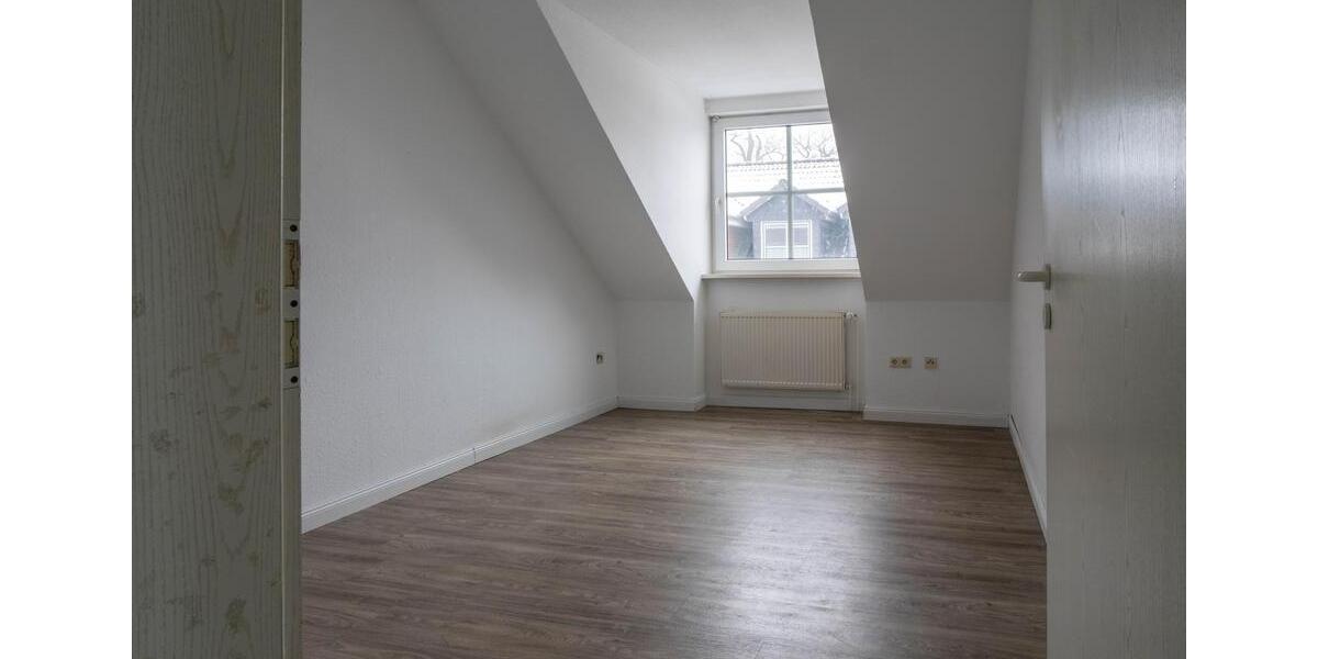 Dachgeschoßwohnung Braunschweig Wabe-Schunter-Beberbach - 4 Zimmer, 74 m&sup2;, 795&euro; | Angebot:24814248