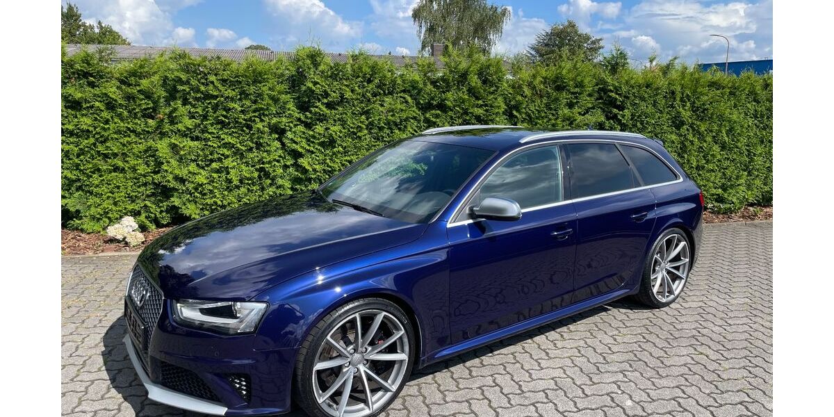 Audi RS4 202.500 km 26.999 &euro; Peine 31224