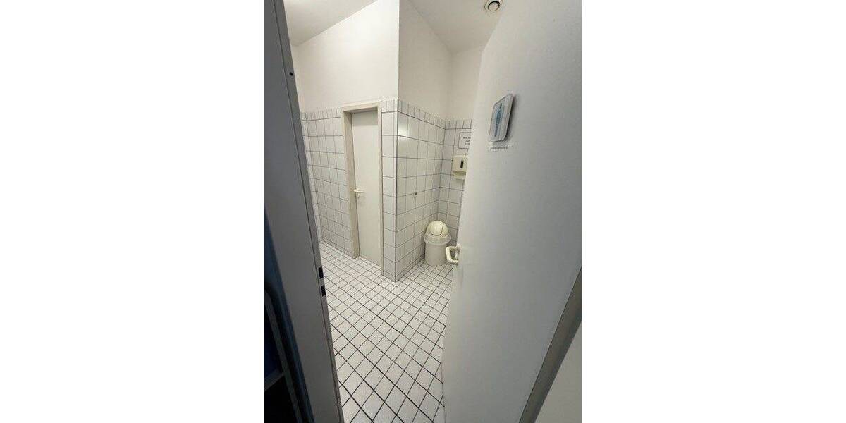 Gewerbeobjekt Braunschweig Innenstadt - 7 Zimmer, 271 m&sup2;, 2.710&euro; | Angebot:25682881