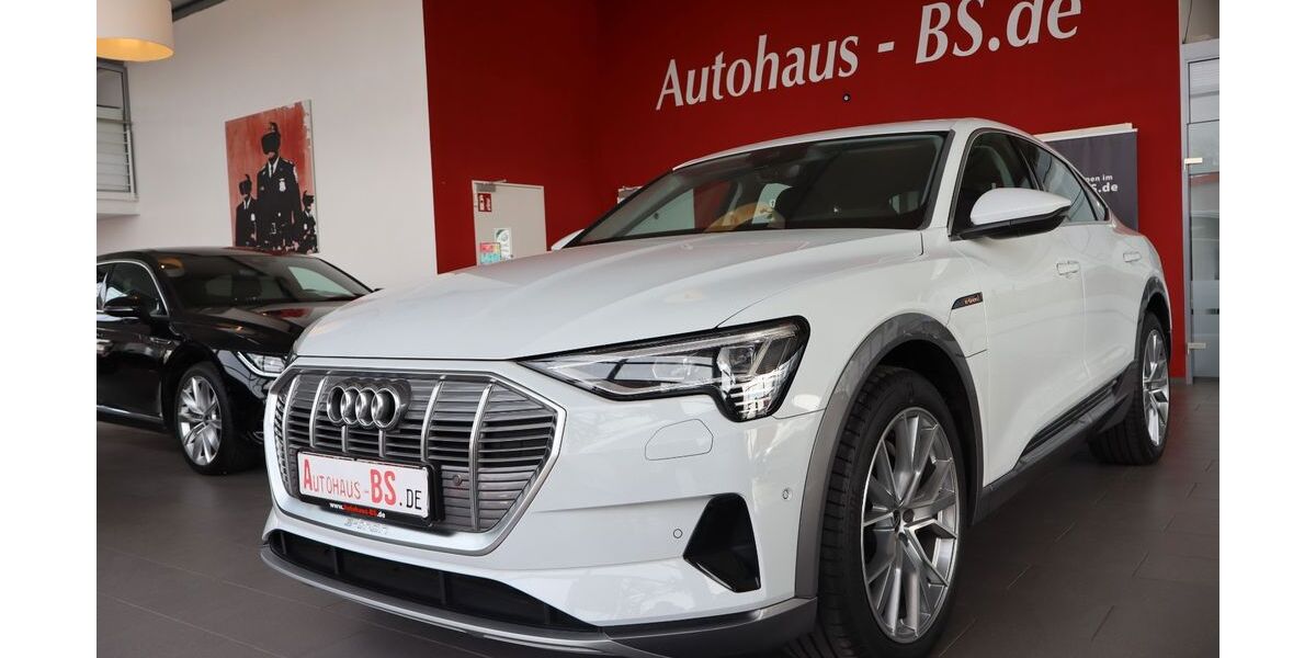 Audi e-tron 41.361 km 30.890 &euro; Braunschweig 38116
