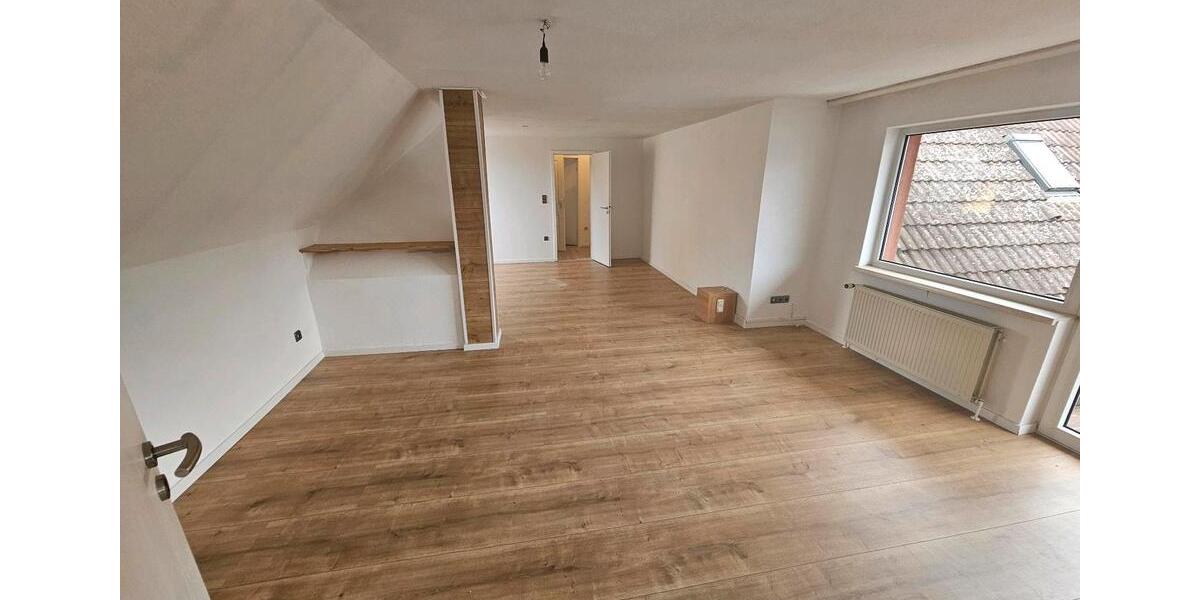 Etagenwohnung Schwülper - 4 Zimmer, 98 m&sup2;, 900&euro; | Angebot:25909236