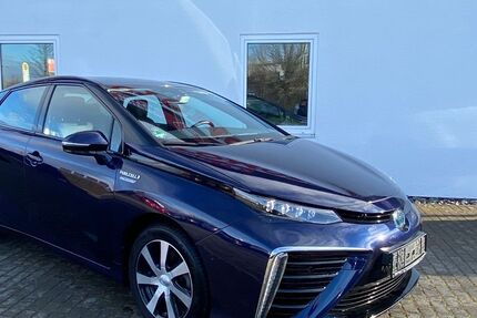 Toyota Mirai 96.000 km 7.950 &euro; Goslar 38644
