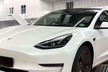 Tesla Model 3 35.990 km 31.650 &euro; Schöningen 38364