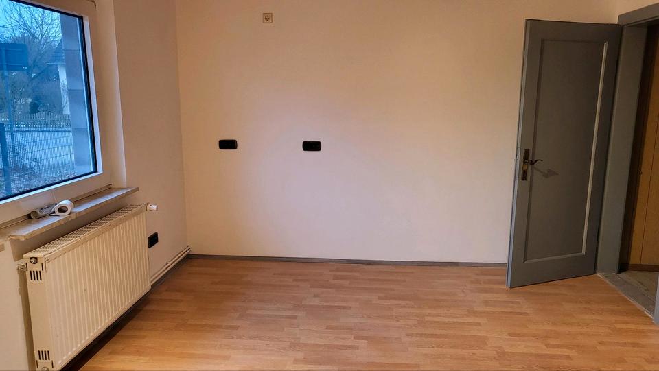 Einfamilienhaus Hillerse - 8 Zimmer, 220 m&sup2;, 1.500&euro; | Angebot:26025785