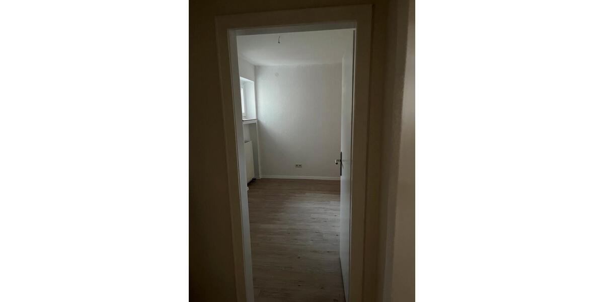 Etagenwohnung Peine - 3.5 Zimmer, 94 m&sup2;, 1.100&euro; | Angebot:26044097