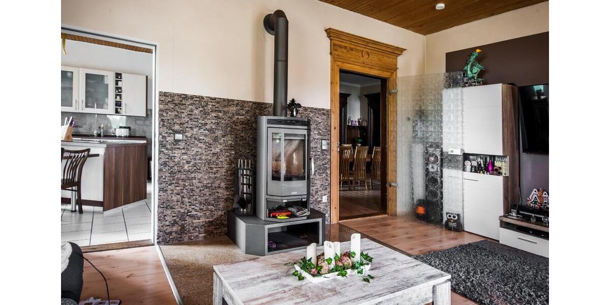 Villa Schladen-Werla Werla - 8 Zimmer, 303 m&sup2;, 410.000&euro; | Angebot:25106024