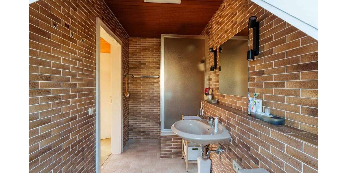 Einfamilienhaus Goslar / Jürgenohl Kramerswinkel - 7 Zimmer, 215 m&sup2;, 480.000&euro; | Angebot:25737749