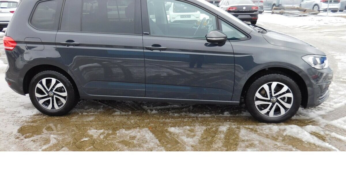 VW Touran 1.5 Comfortline Active BMT TSI DSG Navi 21.400 km 24.990 &euro; Vordorf 38533