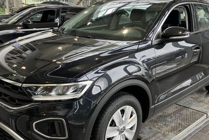 VW T-Roc 100.172 km 16.990 &euro; Braunschweig 38122