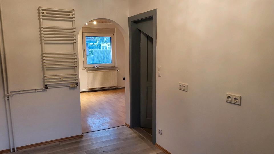 Einfamilienhaus Hillerse - 8 Zimmer, 220 m&sup2;, 1.500&euro; | Angebot:26025785