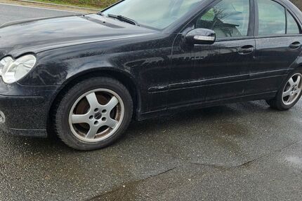 Mercedes-Benz C 220 136.000 km 2.800 &euro; Schellerten OT Wendhausen 31174