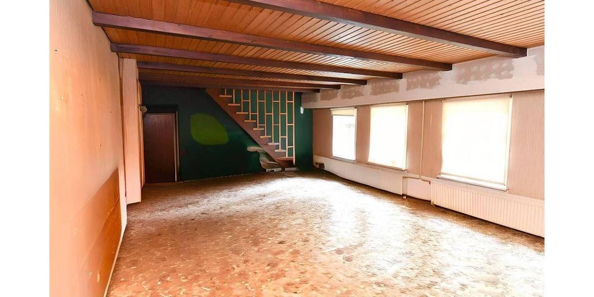 Mehrfamilienhaus, Wohnhaus Uehrde Warle - 8 Zimmer, 238 m&sup2;, 269.000&euro; | Angebot:25679258