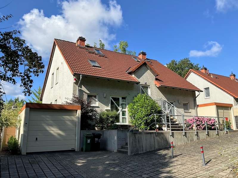 Einfamilienhaus Braunschweig Östliches Ringgebiet - 7 Zimmer, 257 m&sup2;, 535.000&euro; | Angebot:25350716