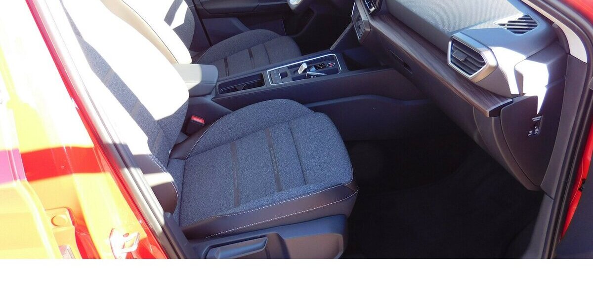 Seat Leon 1.4 Styl TSI Xxcellence DSG Hybrid/Benzin 27.500 km 18.990 &euro; Vordorf 38533