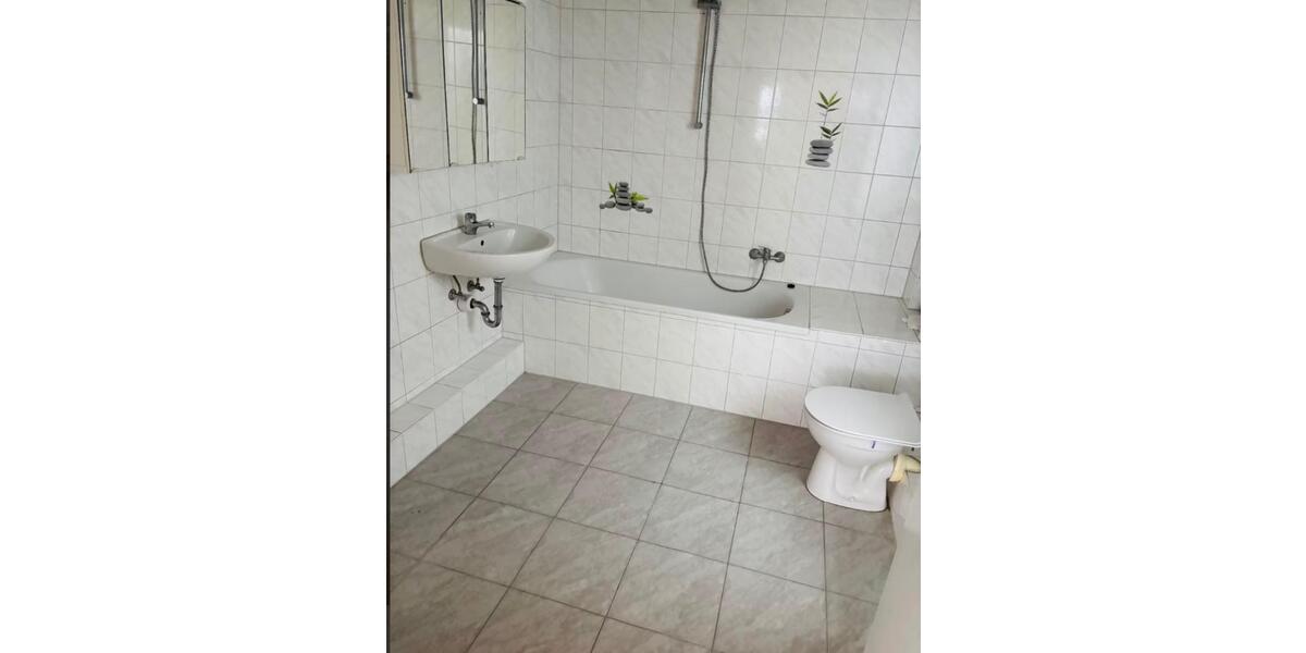 Etagenwohnung Schöningen - 2 Zimmer, 72 m&sup2;, 390&euro; | Angebot:25725425