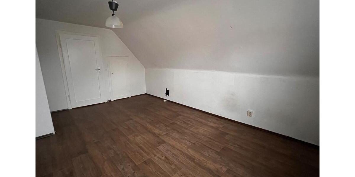 Dachgeschoßwohnung Salzgitter Ortschaft Südost - 2 Zimmer, 57 m&sup2;, 450&euro; | Angebot:25149346