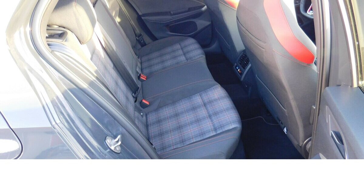 VW Golf 2.0 VIII GTI Performance TSI BMT Navi 25.600 km 24.990 &euro; Vordorf 38533