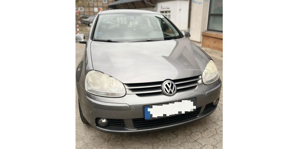 VW Golf 151.000 km 3.750 &euro; Peine 31228