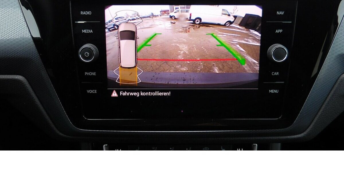 VW Touran 1.5 Comfortline Active BMT TSI DSG Navi 21.400 km 24.990 &euro; Vordorf 38533