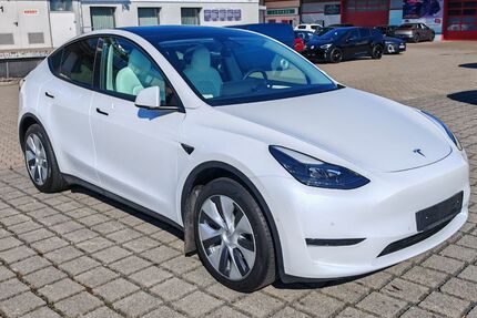 Tesla Model Y 78.212 km 31.970 &euro; Braunschweig 38112