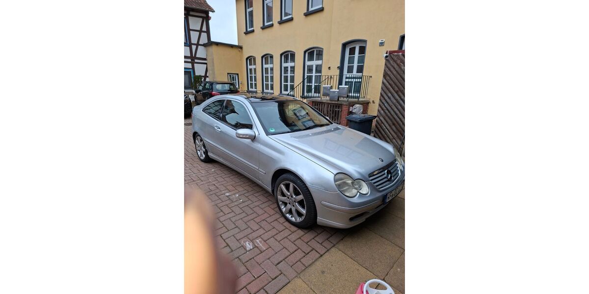 Mercedes-Benz CL 220 253.300 km 1.100 &euro; Wolfenbüttel 38304