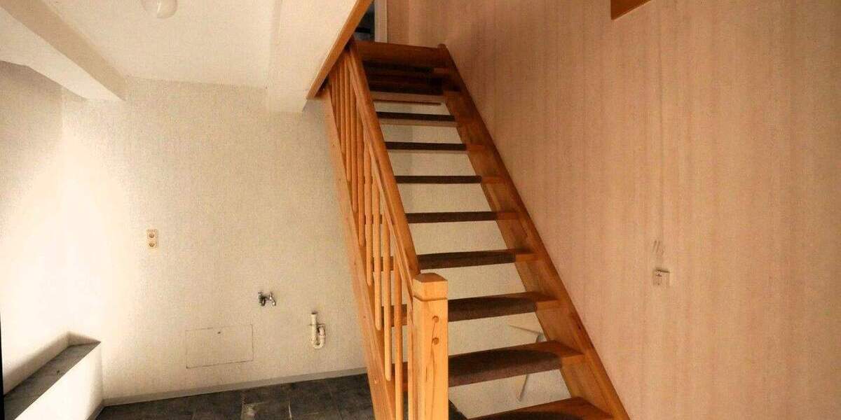 Mehrfamilienhaus, Wohnhaus Warle Warle - 8 Zimmer, 162 m&sup2;, 98.000&euro; | Angebot:25679273