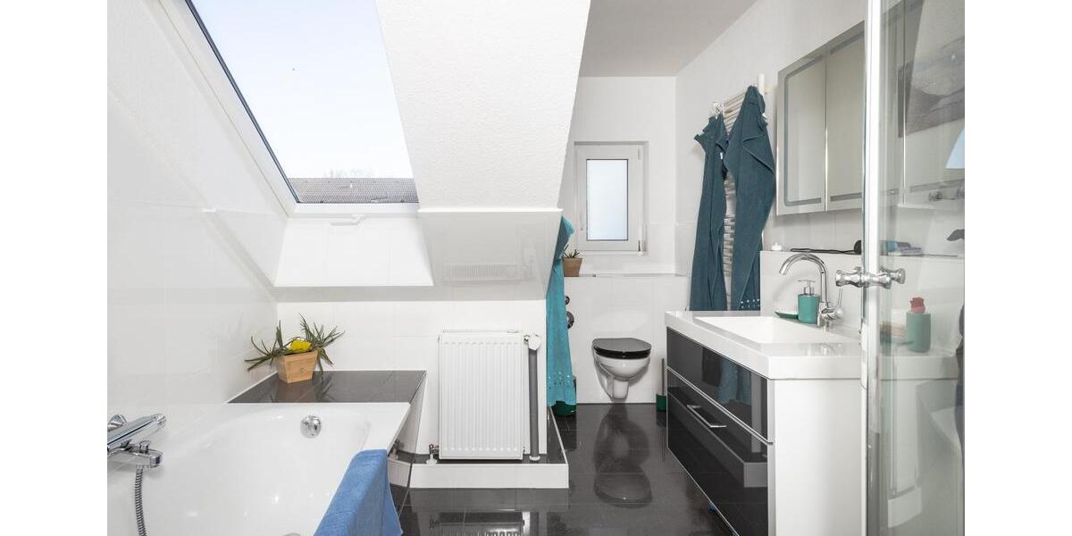 Dachgeschoßwohnung Braunschweig Westliches Ringgebiet - 5 Zimmer, 120 m&sup2;, 390.000&euro; | Angebot:27016249