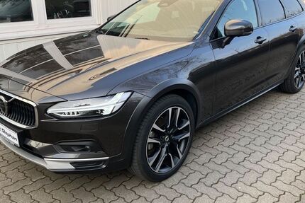 Volvo V90 Cross Country 72.800 km 46.890 &euro; Goslar OT Vienenburg 38690
