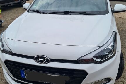 Hyundai i20 55.400 km 8.000 &euro; Goslar 38642