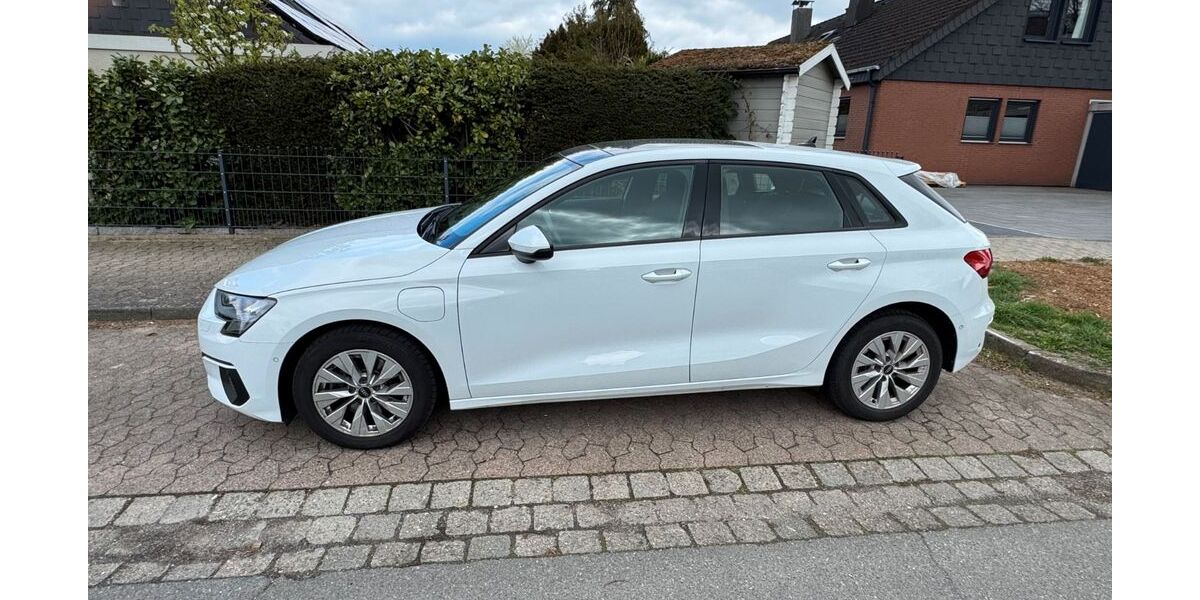 Audi A3 59.900 km 21.900 &euro; Braunschweig 38126