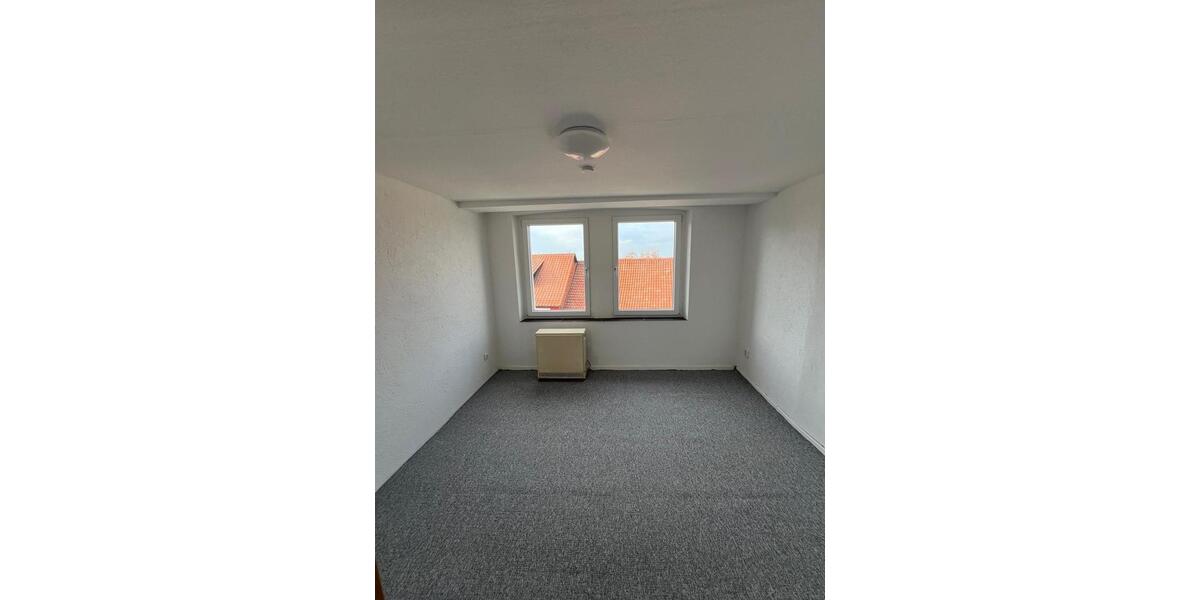 Etagenwohnung Königslutter am Elm - 4.5 Zimmer, 90 m&sup2;, 550&euro; | Angebot:25048496