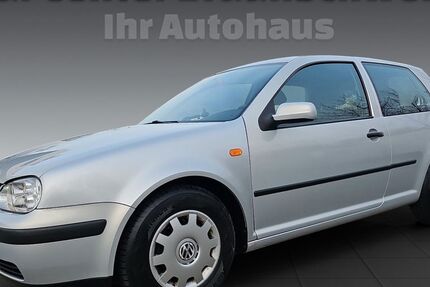 VW Golf 199.500 km 2.998 &euro; Braunschweig 38120