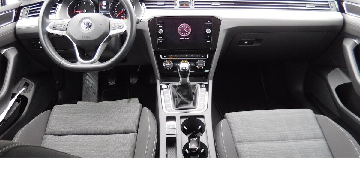 VW Passat 2.0 Bussiness BMT TDI Standhei.Navi Klima 36.500 km 21.690 &euro; Vordorf 38533