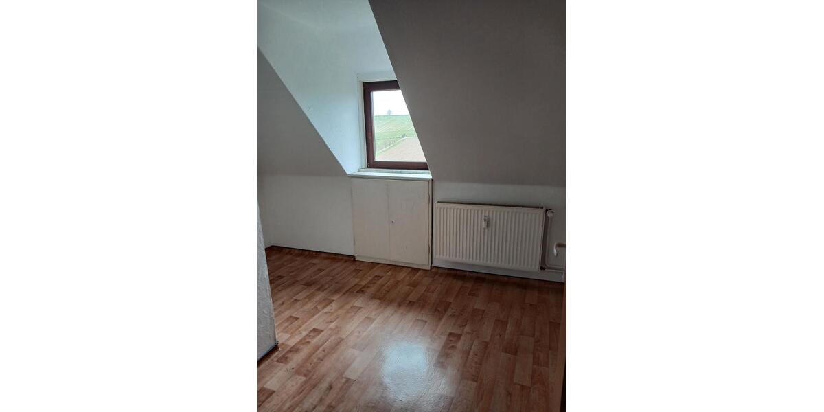 Dachgeschoßwohnung Schöppenstedt - 5 Zimmer, 69 m&sup2;, 380&euro; | Angebot:26561242