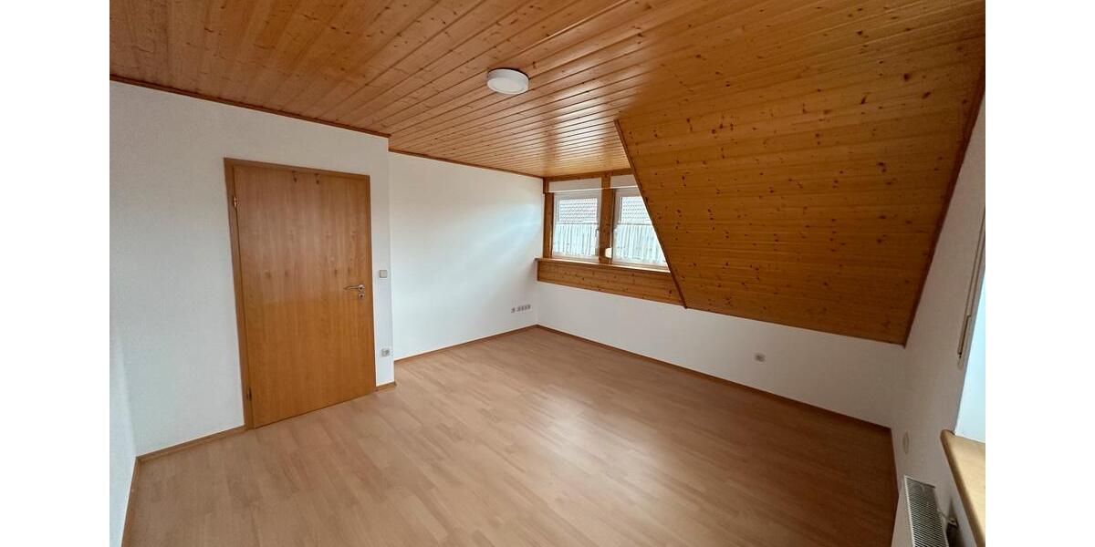 Doppelhaushälfte Rötgesbüttel - 4 Zimmer, 147 m&sup2;, 1.450&euro; | Angebot:25957149